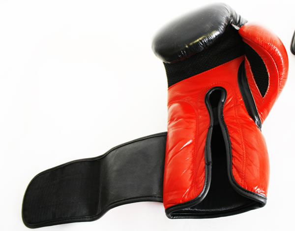 Fight Easy Fightwear 6oz sparring glove